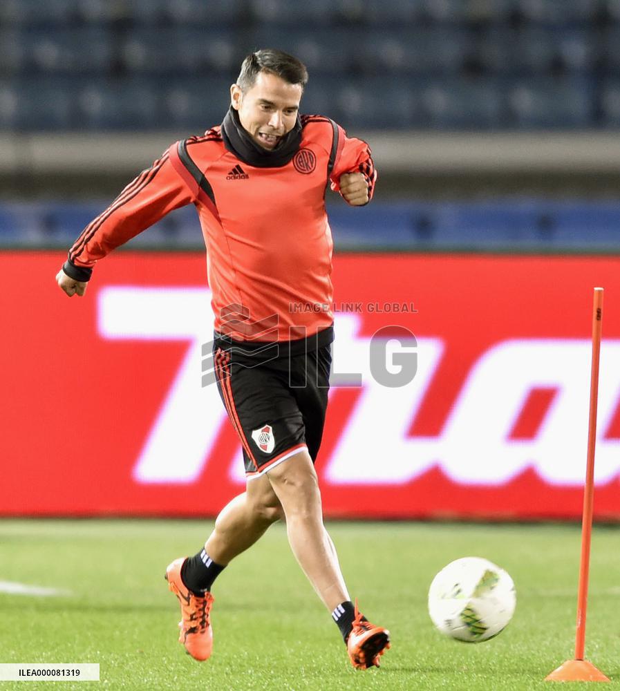 River Plate train on eve of final against Barcelona