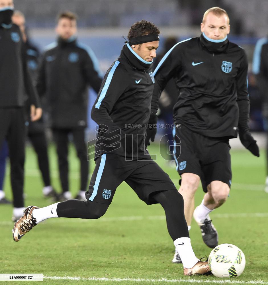 Barcelona train on eve of Club World Cup final