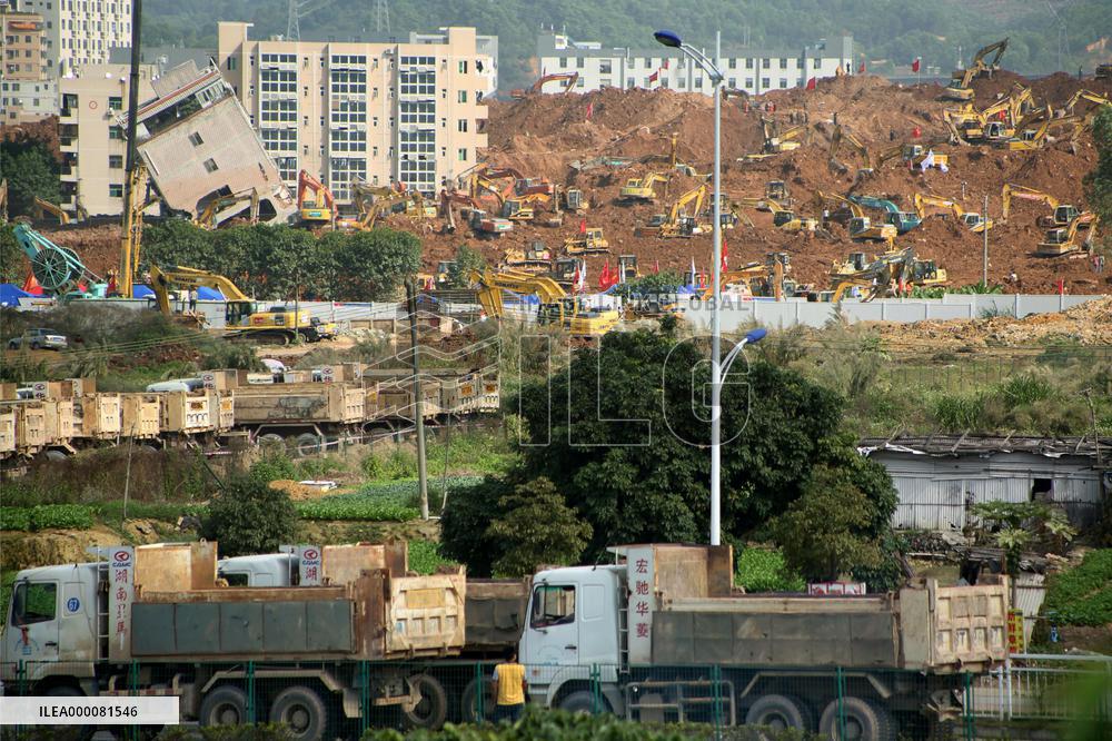Search continues at China massive landslide site