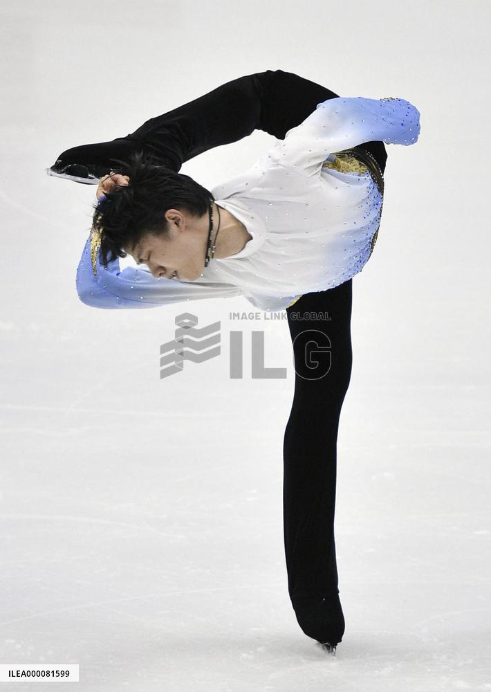 World champion Hanyu performs in national championships