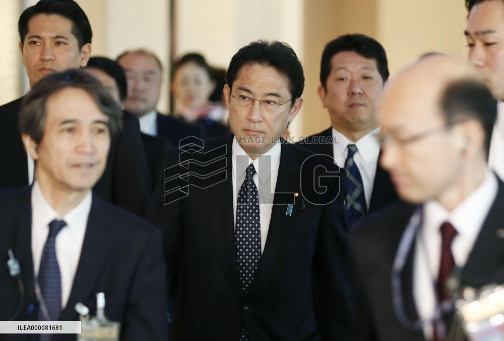 Japan, S. Korea aim to clinch "comfort women" deal