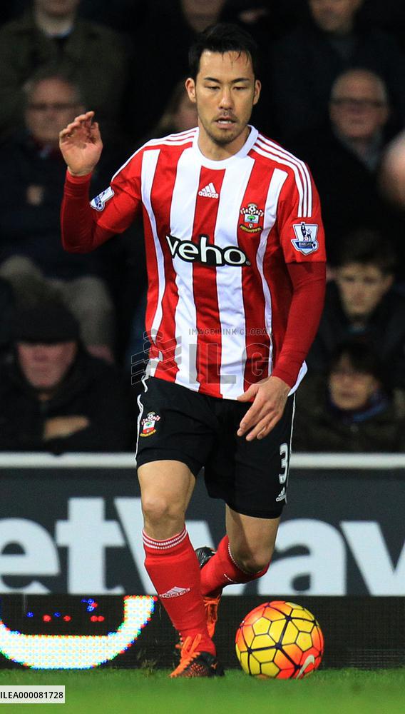 Yoshida in action in Southampton's loss to West Ham