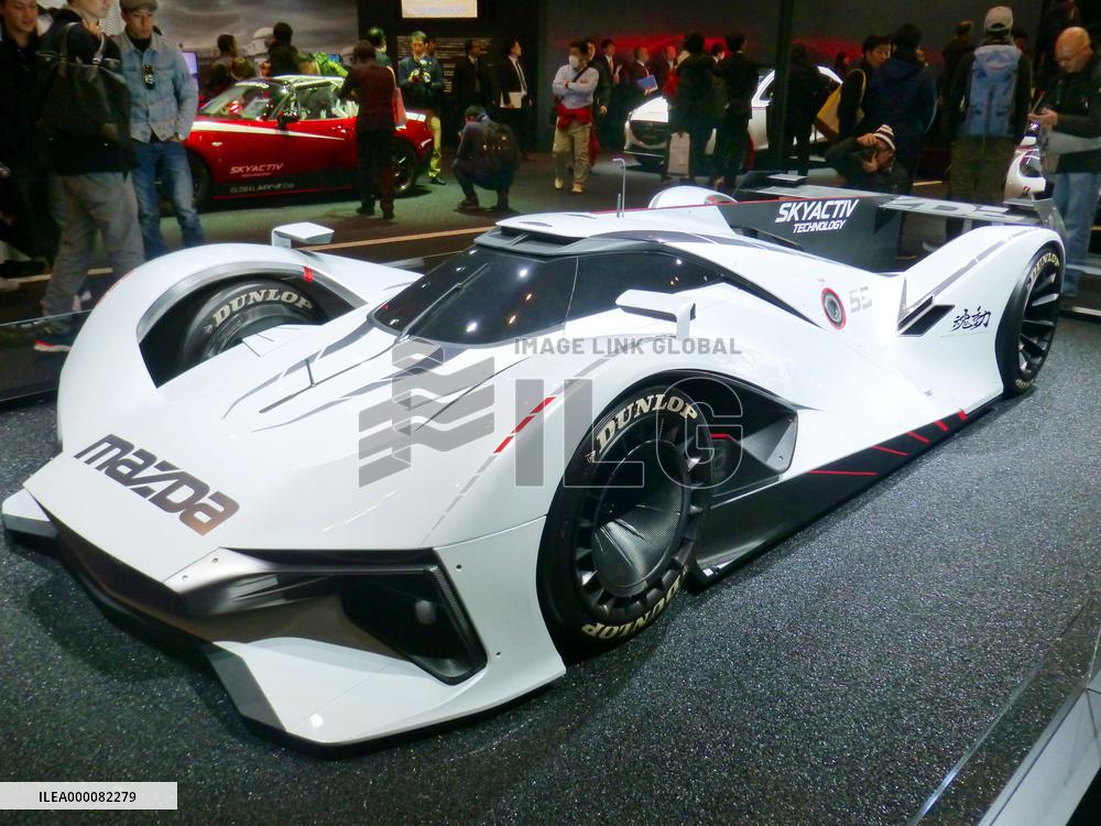 880 cars showcased at Tokyo Auto Salon