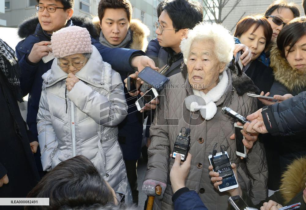 1st hearing on professor over comfort women book
