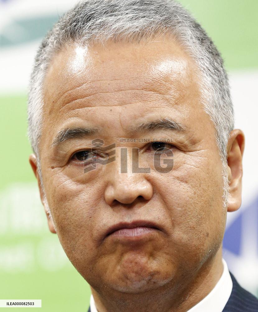 Economy minister Amari vows "accountability" over bribery allegation