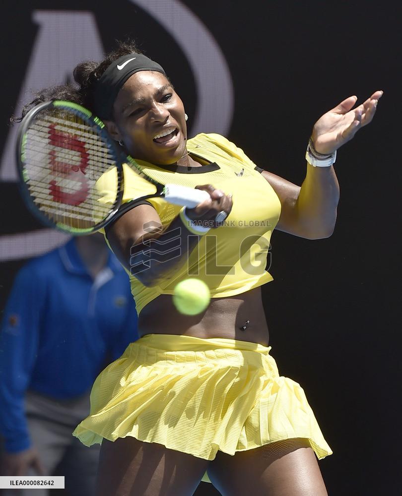S. Williams, Sharapova set up Australian Open last-eight clash