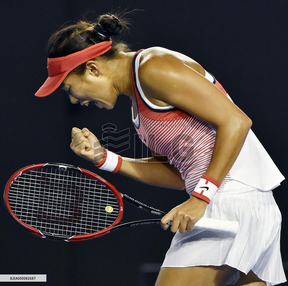 Zhang keeps surprise Aussie Open run going