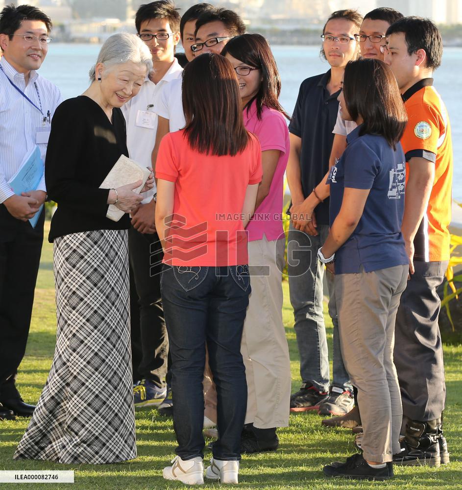 Emperor, empress arrive in Philippines to honor WWII dead