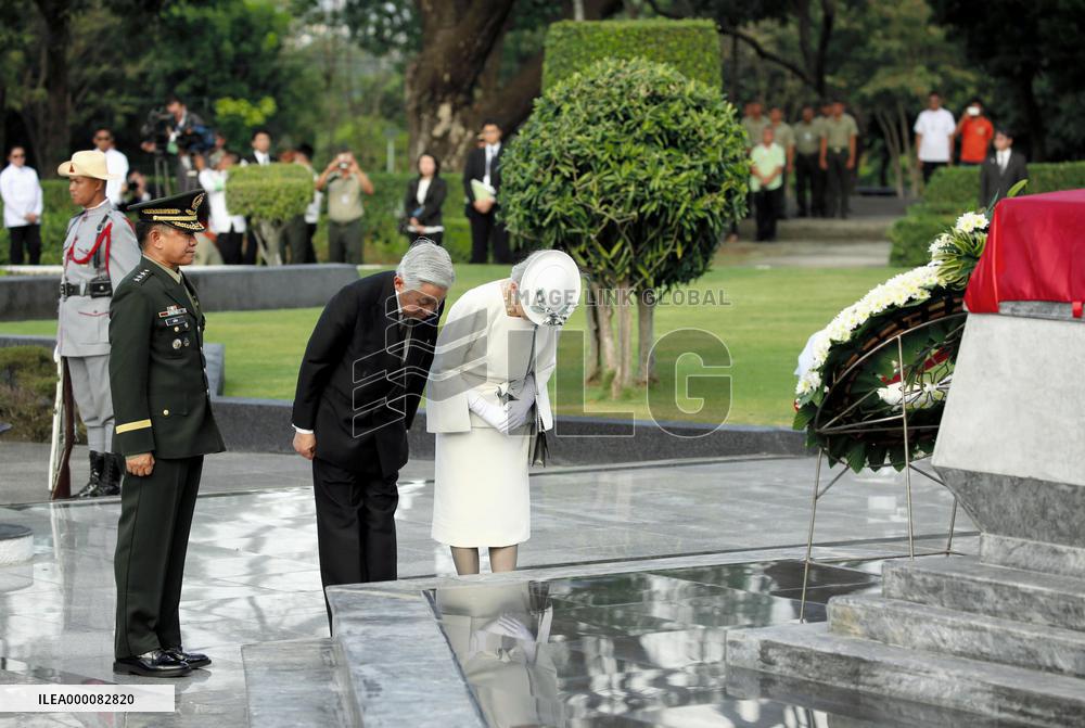 Emperor says Japanese should never forget about Filipino WWII dead