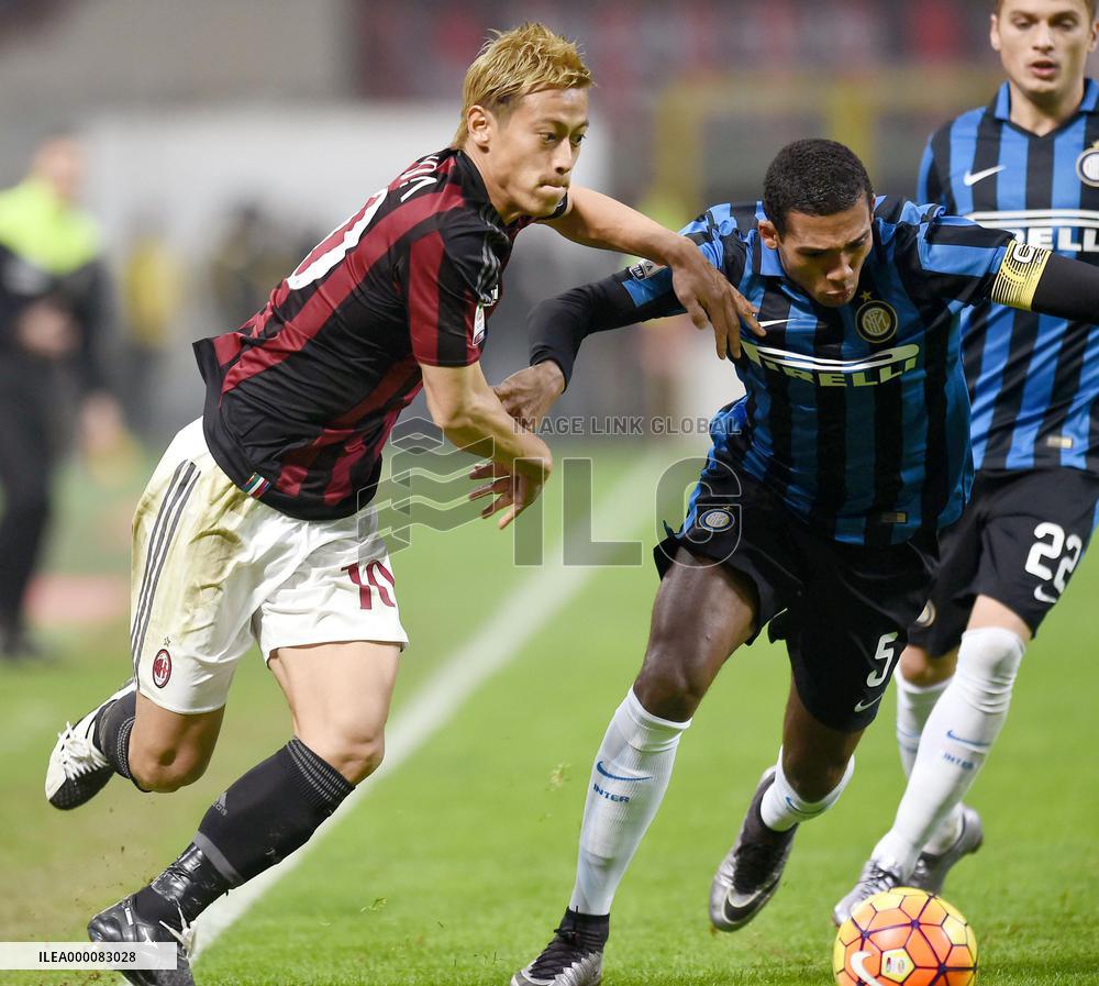 Honda plays in AC Milan's derby win
