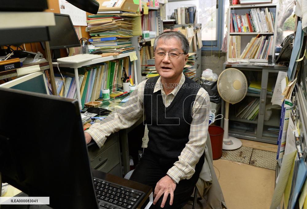 Academic holds final anti-nuclear seminar before retirement