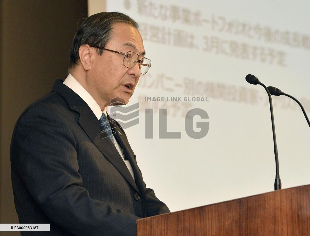 Toshiba projects record net loss for FY 2015 after scandal