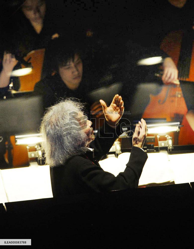 Grammy award winner Ozawa conducts in Kyoto