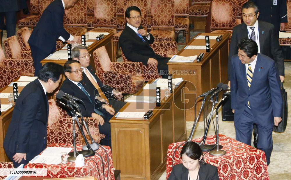 Ex-Prime Minister Noda questions incumbent Abe