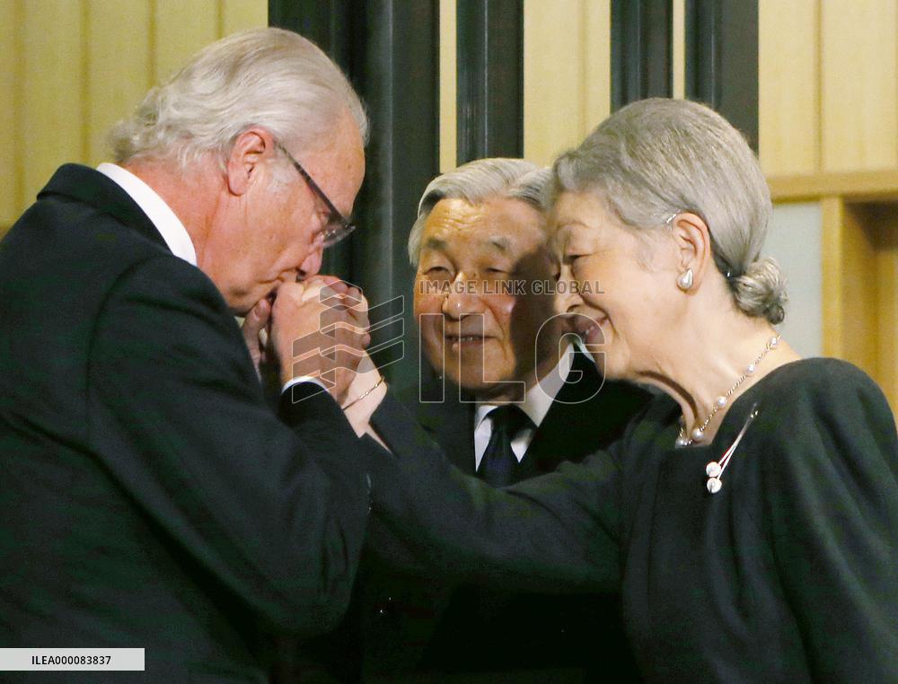 Emperor, empress host dinner for Swedish king