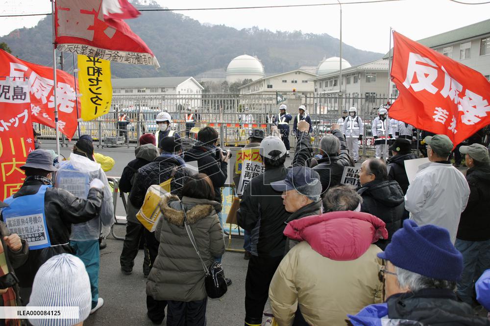 Takahama reactor reactivated