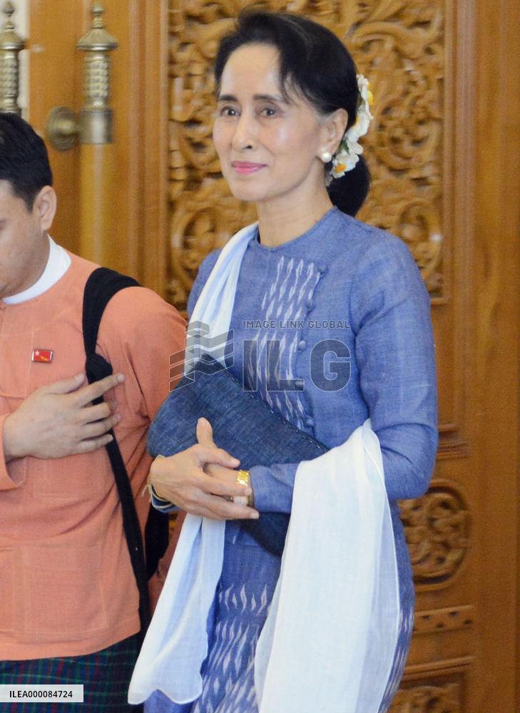 Myanmar parliament selects presidential nominees