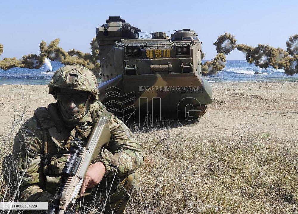 U.S., S. Korea hold massive landing drill