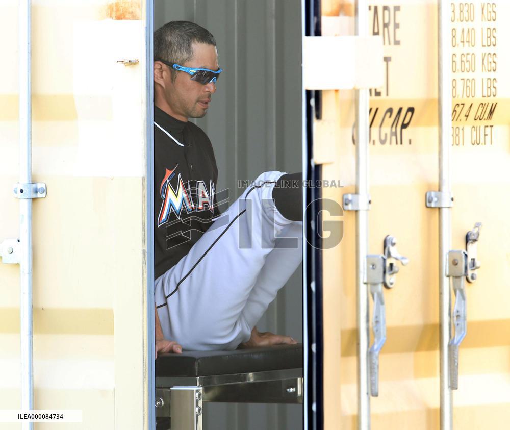 Ichiro at Marlins spring training
