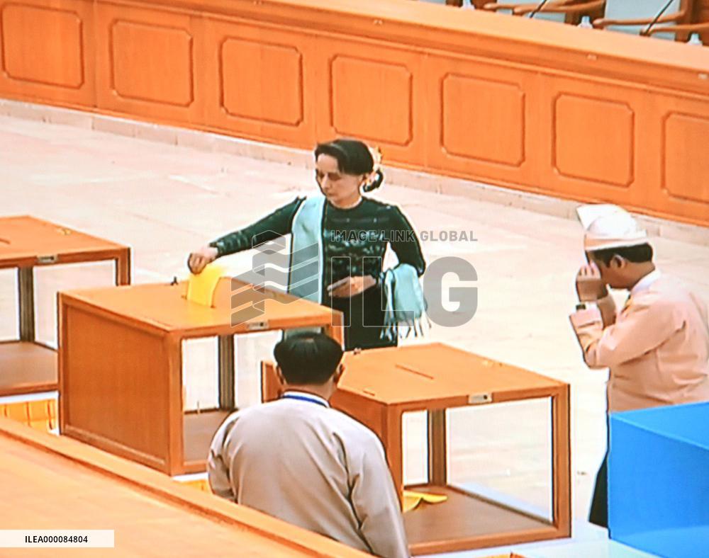 Suu Kyi's aide Htin Kyaw elected as Myanmar president