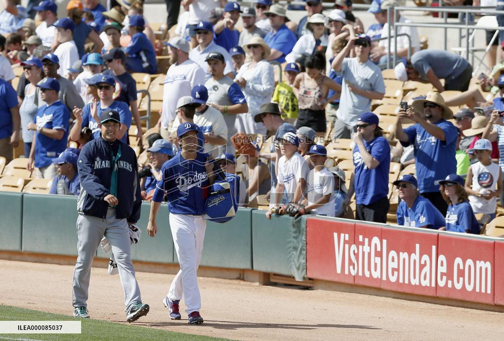 Maeda, Iwakuma start Dodgers-Mariners spring training game