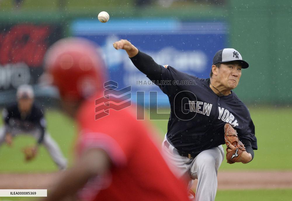 Tanaka pitches 4 innings in rained-out game against Phillies