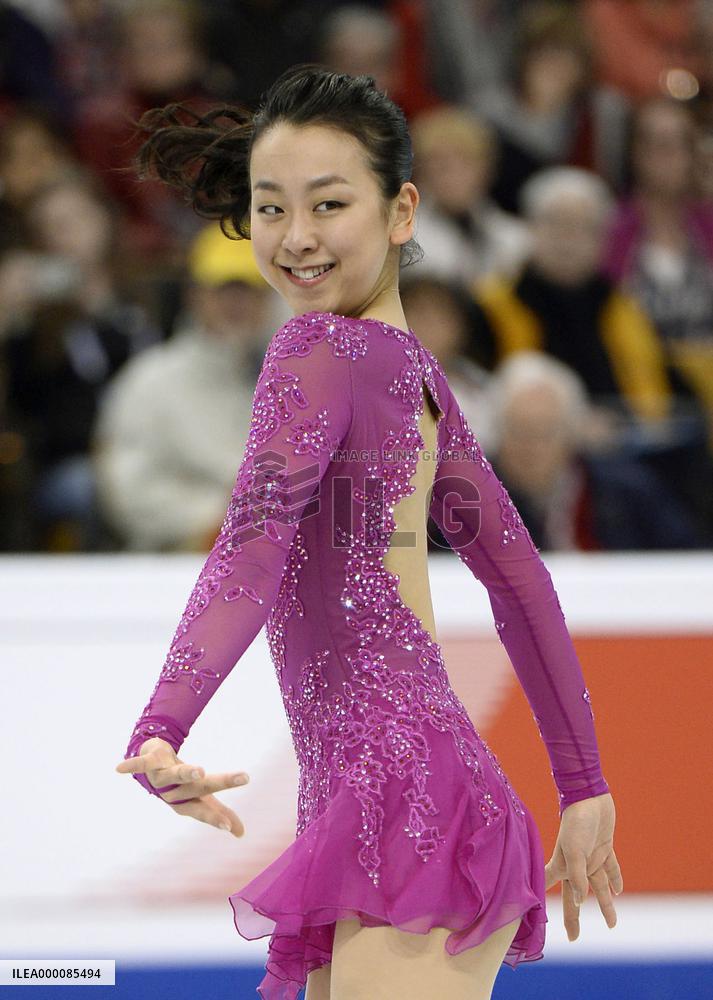 Asada off to a slow start after World Figure Skating C'ships SP