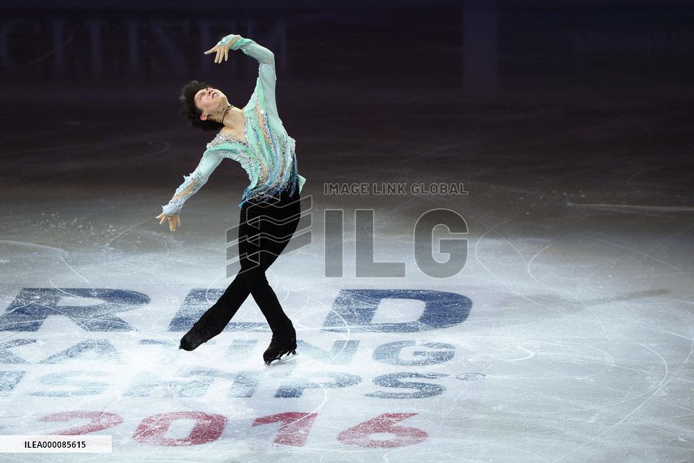 Hanyu performs at exhibition gala of world c'ships