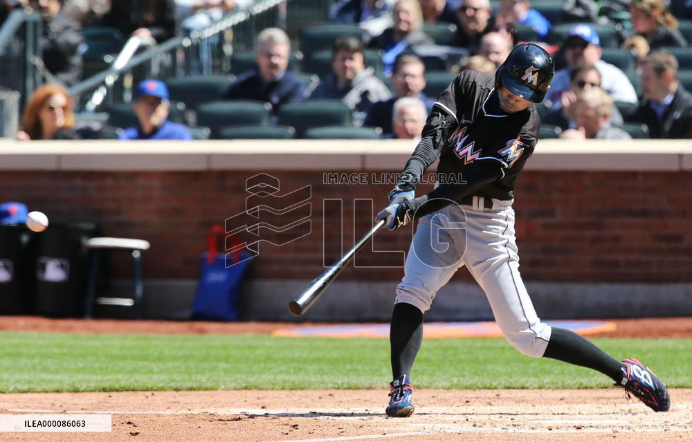 Ichiro Suzuki doubles in Marlins' loss