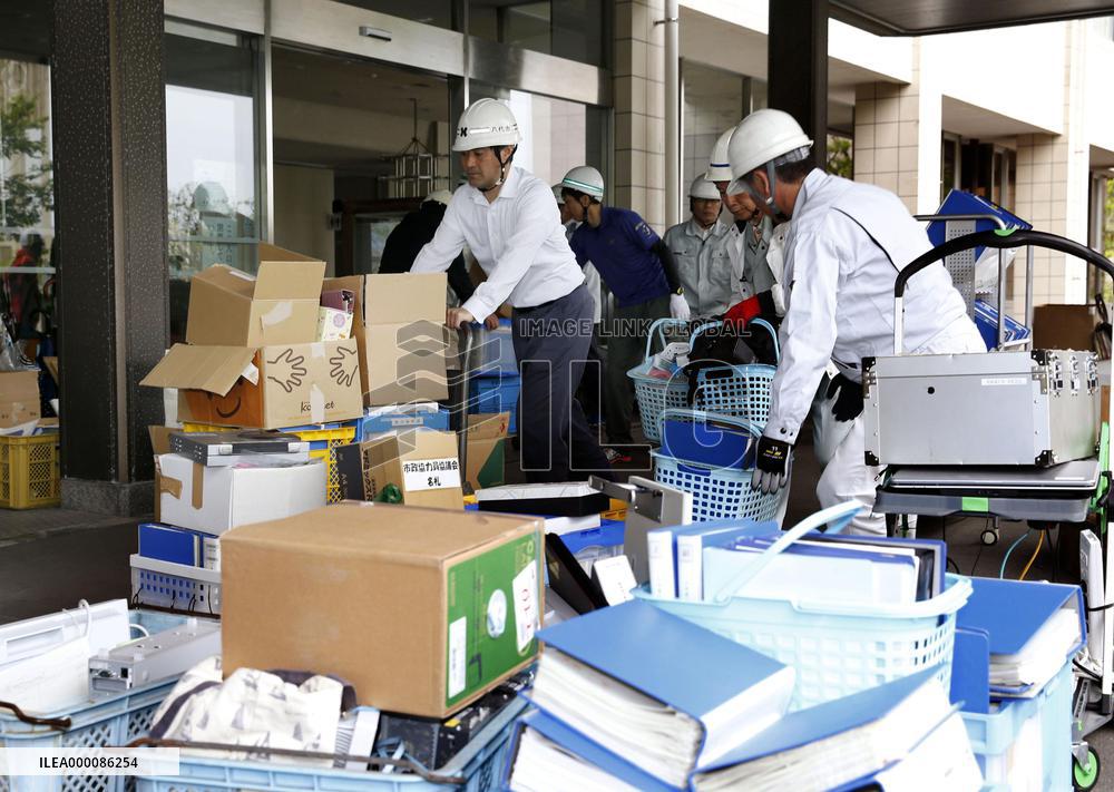 Fears municipal building may collapse