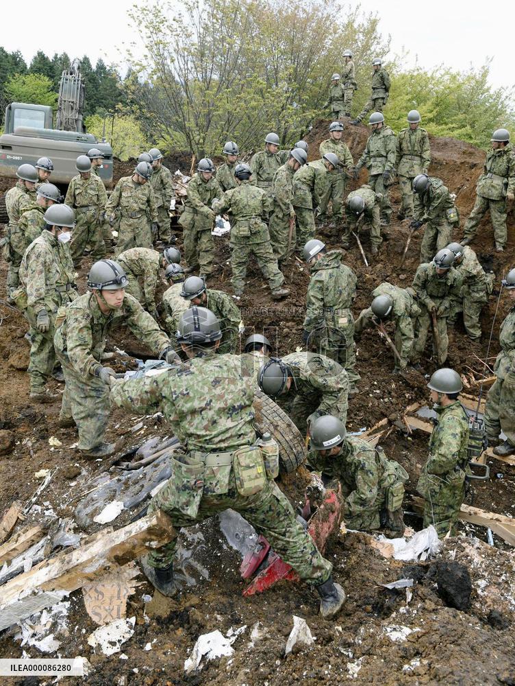 Search continues for those missing in earthquakes in Japan