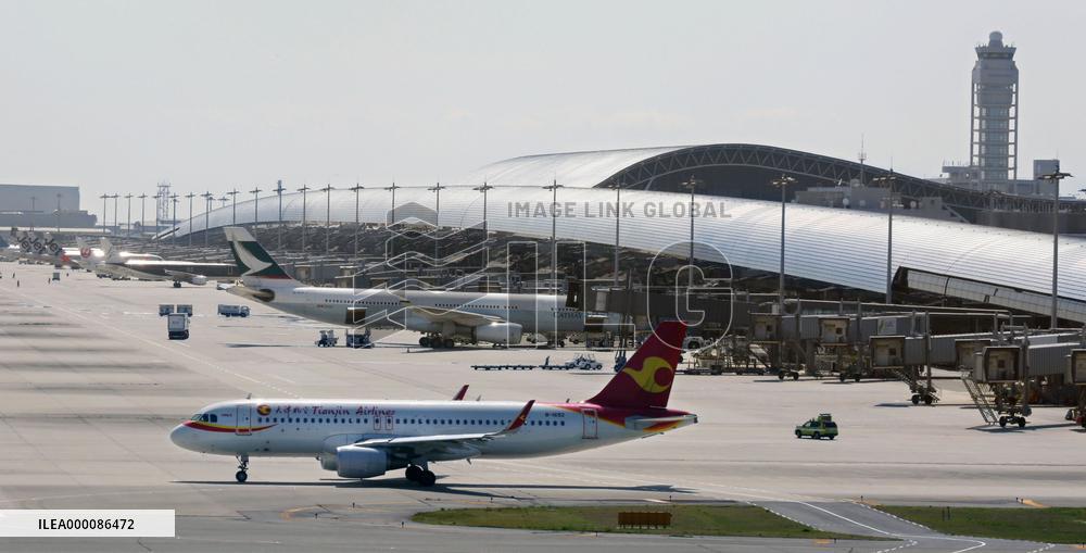 Monthly foreign arrivals at Kansai airport exceed Narita