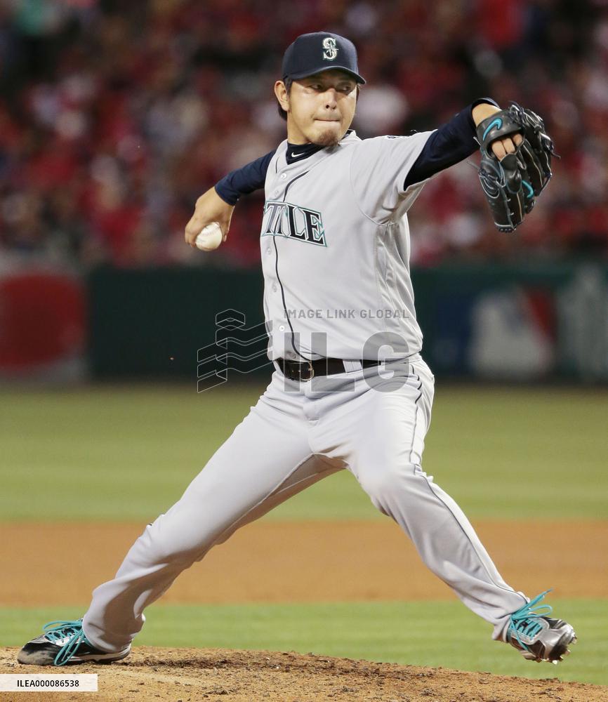 Iwakuma gets no-decision as Mariners beat Angels in 10