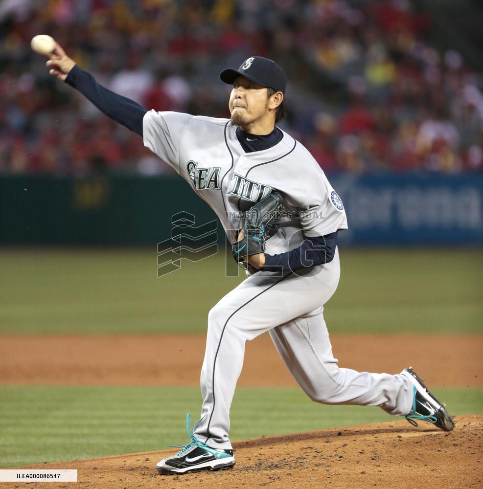 Iwakuma gets no-decision as Mariners beat Angels in 10