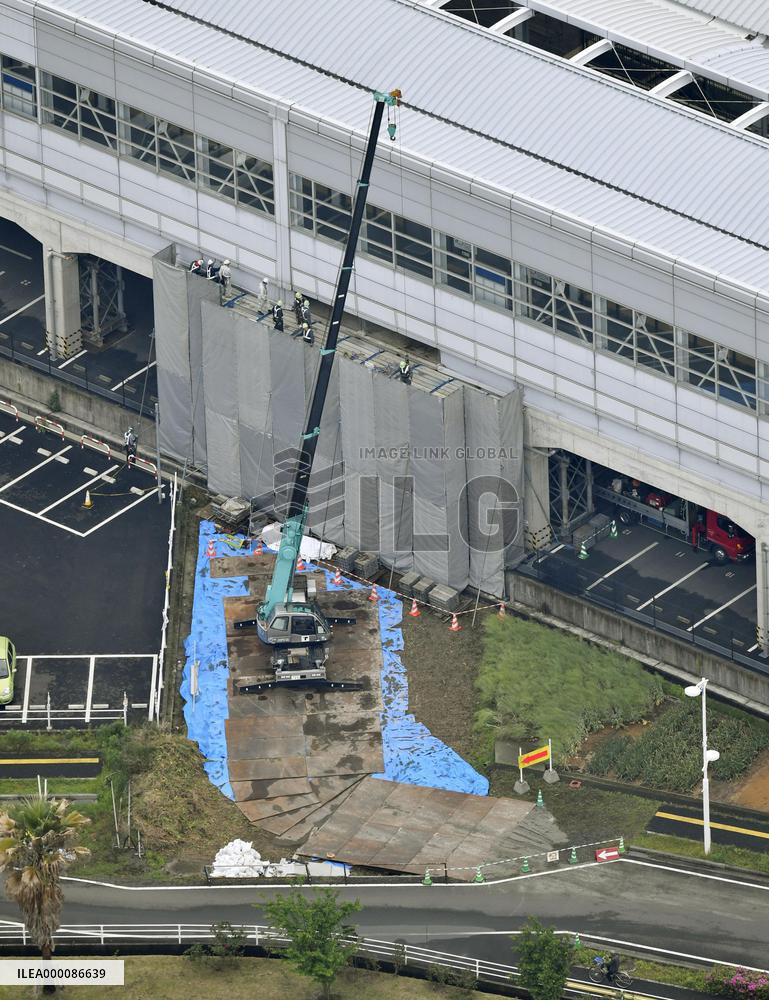 Work to prevent train derailment in quake-hit southwestern Japan