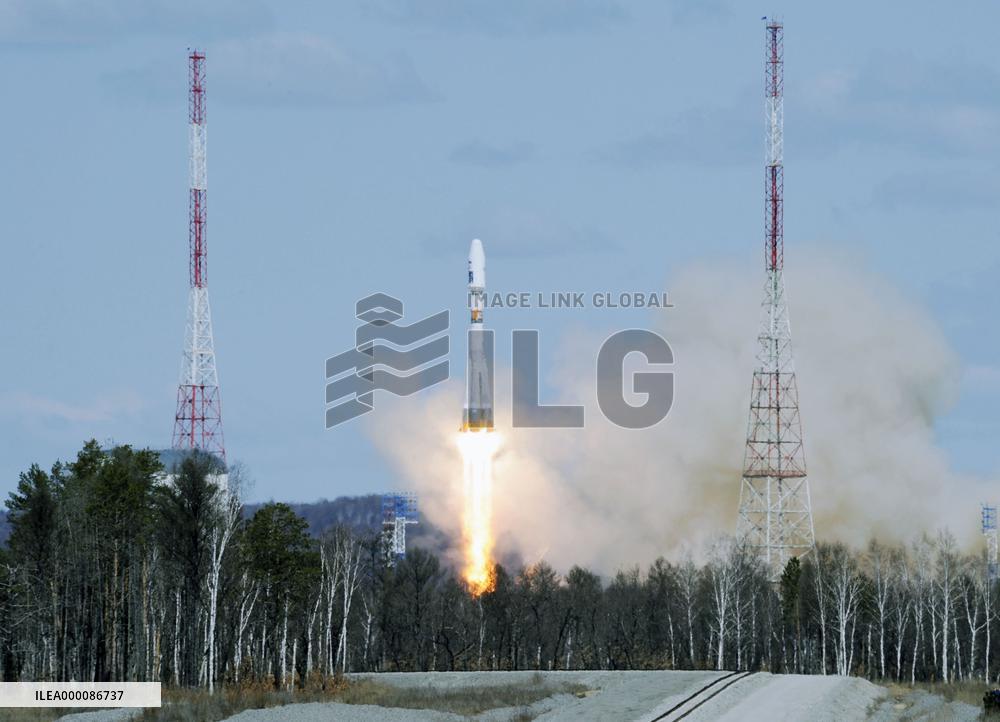Russia launches rocket from new spaceport in Far East