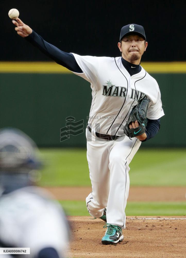 aseball: Iwakuma takes 3rd loss