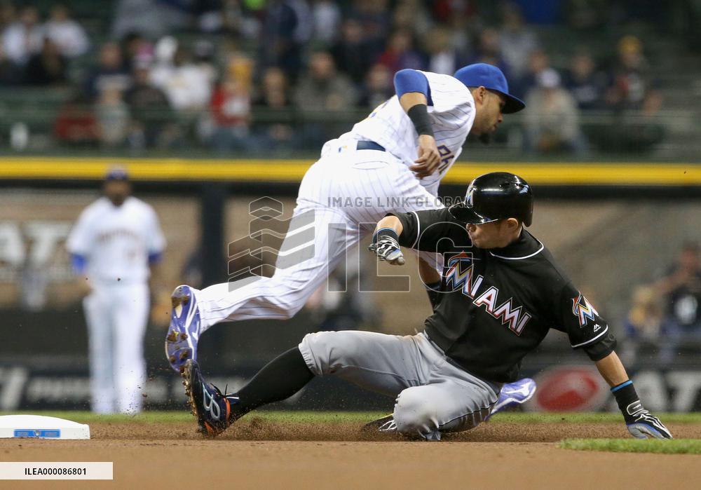 Ichiro Suzuki gets 500th stolen base in majors