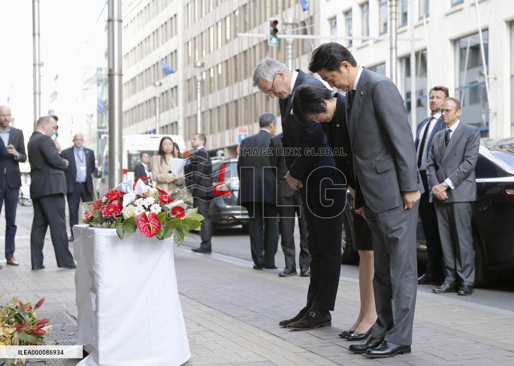 Japanese PM Abe visits scene of Brussels terror attacks