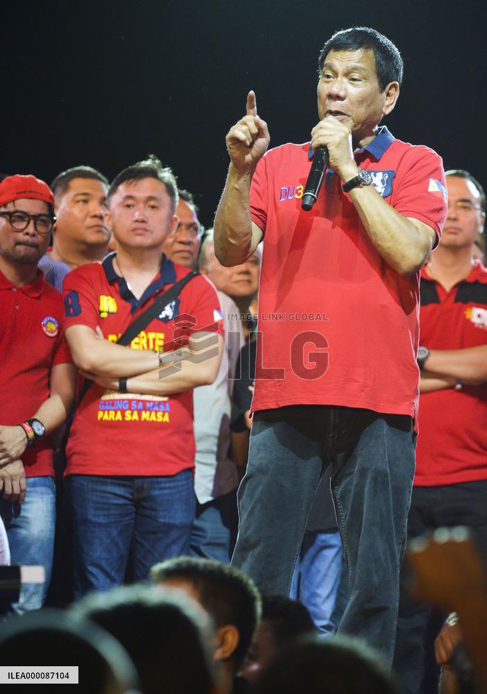 Philippines readies for Monday's presidential election