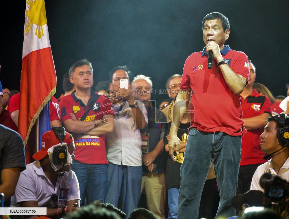 Philippines readies for Monday's presidential election