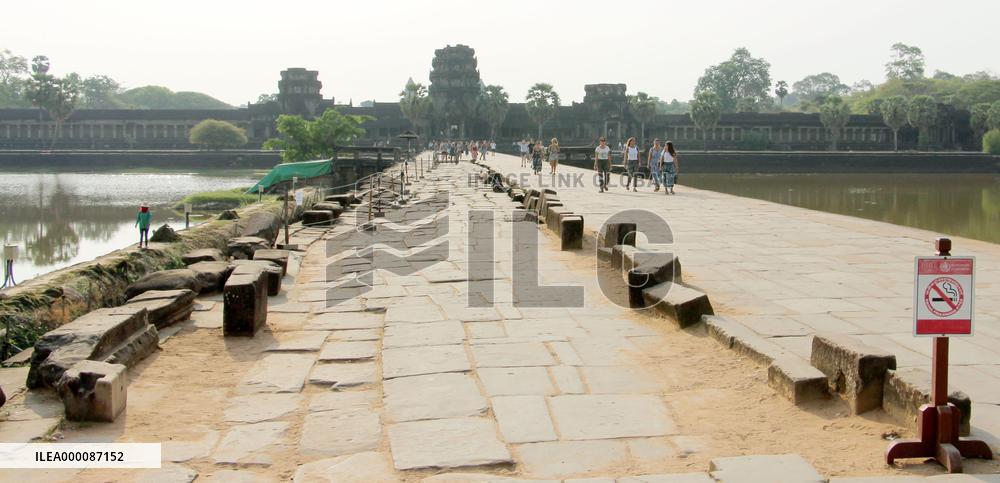 Cambodia, Japan begin restoration of Angkor Wat causeway