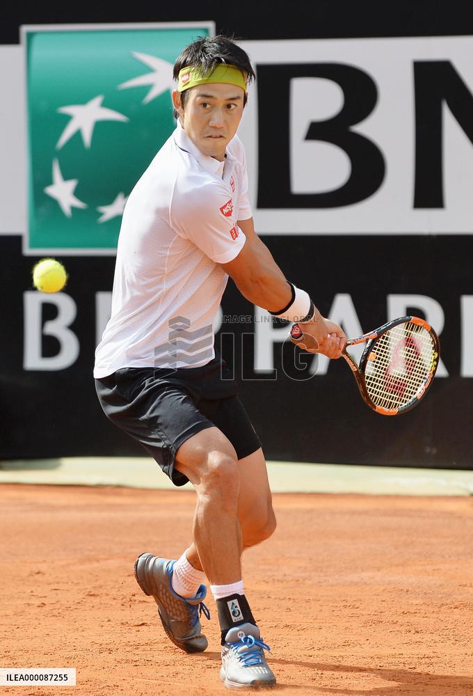Nishikori advances to 3rd round in Italian Open