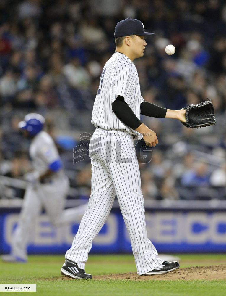 Tanaka struggles against Royals