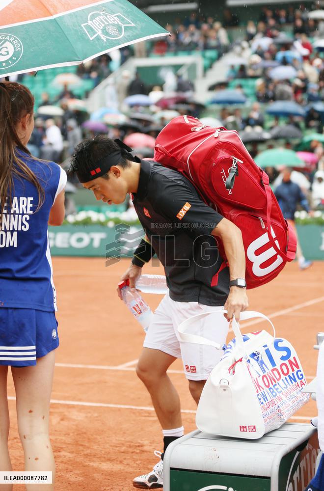 Tennis: Match suspended with Nishikori 2 sets up at French Open