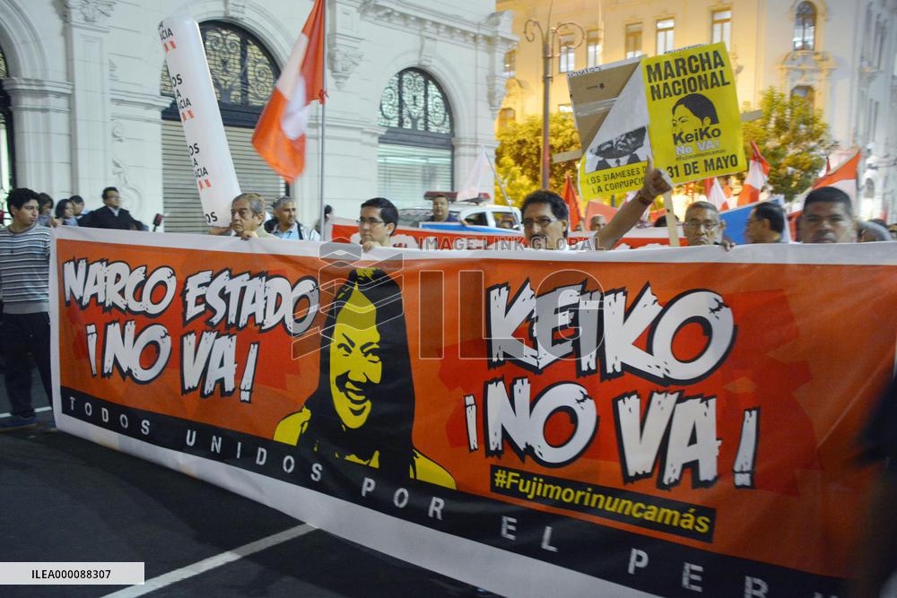 Protests against Peruvian presidential candidate Fujimori