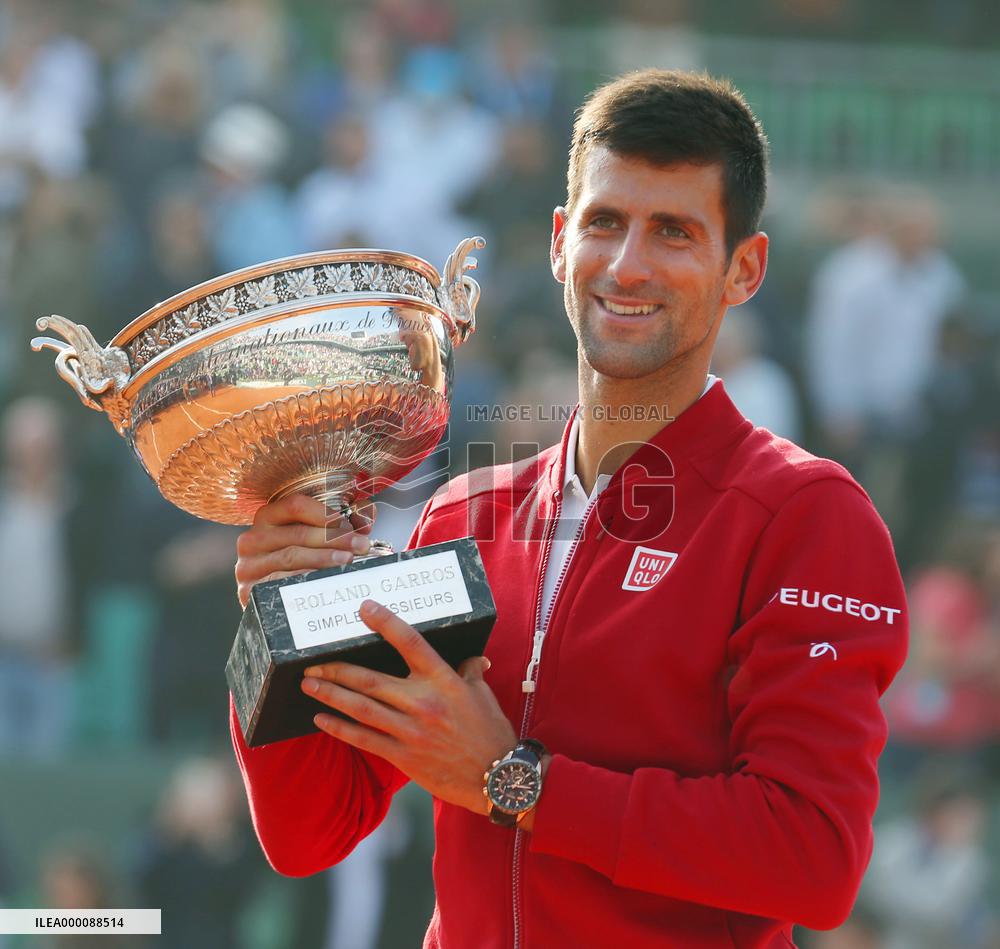 Djokovic wins all 4 Grand Slam titles in row