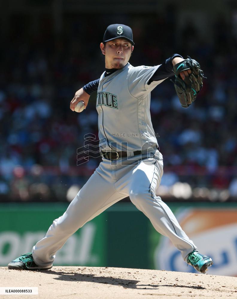 Baseball: Iwakuma has strong outing but suffers 5th loss