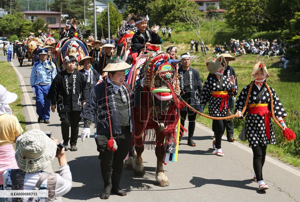 Annual parade of horses, children