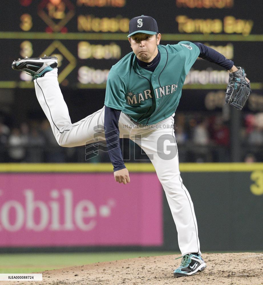 Iwakuma marks 5th win
